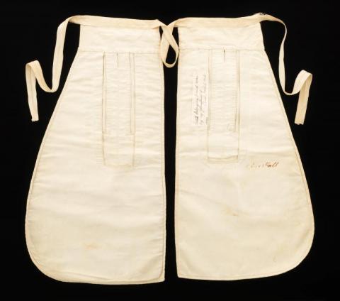 ‘Pair of cotton pockets’, c. 1820, Metropolitan Museum of Art, inv. 2009.300.3472. "Pocket belonging and worn by my grandmother Ann Isabel Hale 1820" (C) Brooklyn Museum Costume Collection at The Metropolitan Museum of Art, Gift of the Brooklyn Museum, 2009; Gift of Mrs. Peyton R. H. Washburn, 1942.