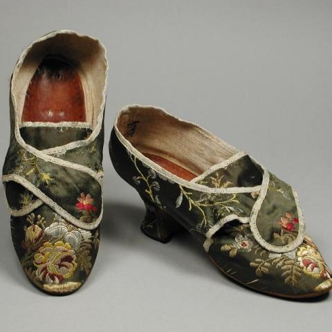 ‘Pair of woman’s shoes with straps for shoe buckles’, Los Angeles County Museum of Arts, M.81.71.4a-b, c. 1770.